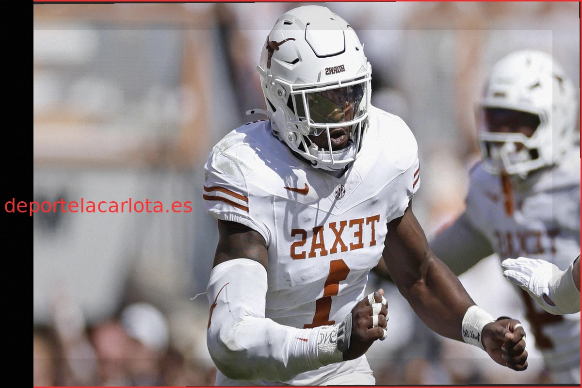 Colin Simmons de Texas se disculpa por simular orinar durante la celebración