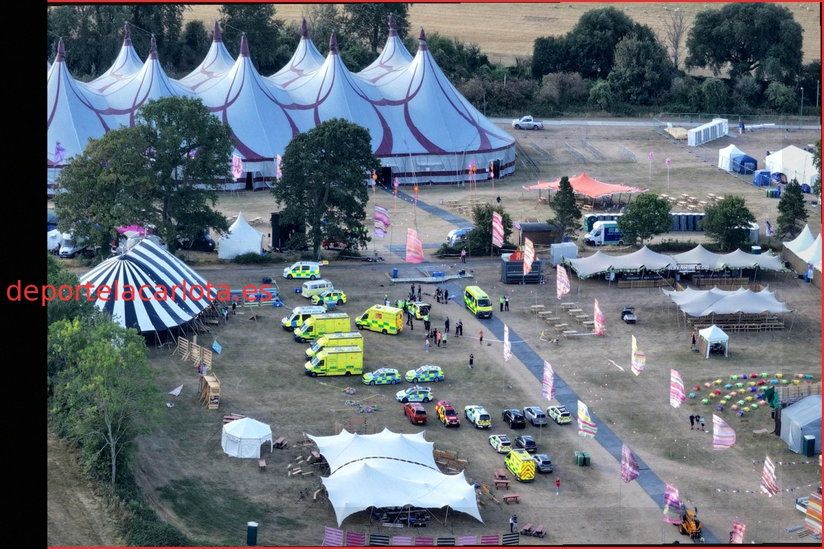 Un hombre muere y al menos seis heridos tras la caída de un cartel en un festival cristiano