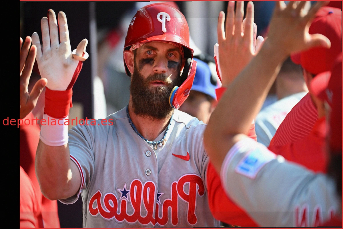 Bryce Harper: Reacción a Jonrón que Empató el Juego Tras Error en Victoria de Phillies vs. Braves (Playoffs MLB Partido 2)