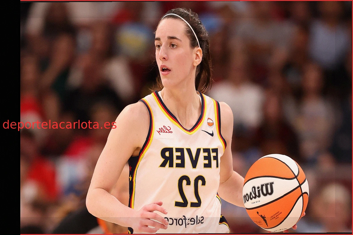Caitlin Clark y Stephanie White reaccionan a la octava falta técnica de la estrella de las Fever, previa a posible suspensión