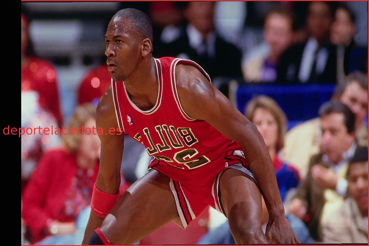 Caja de Baloncesto de Michael Jordan Firmada de 1986-87 Fleer se Vende por $1.5M