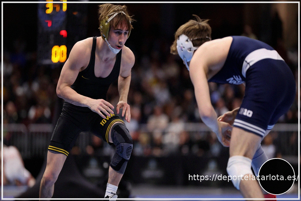 Preview Campeonatos de Lucha NCAA 2026: Resultados del Viernes y Clasificación por Equipos Actualizada